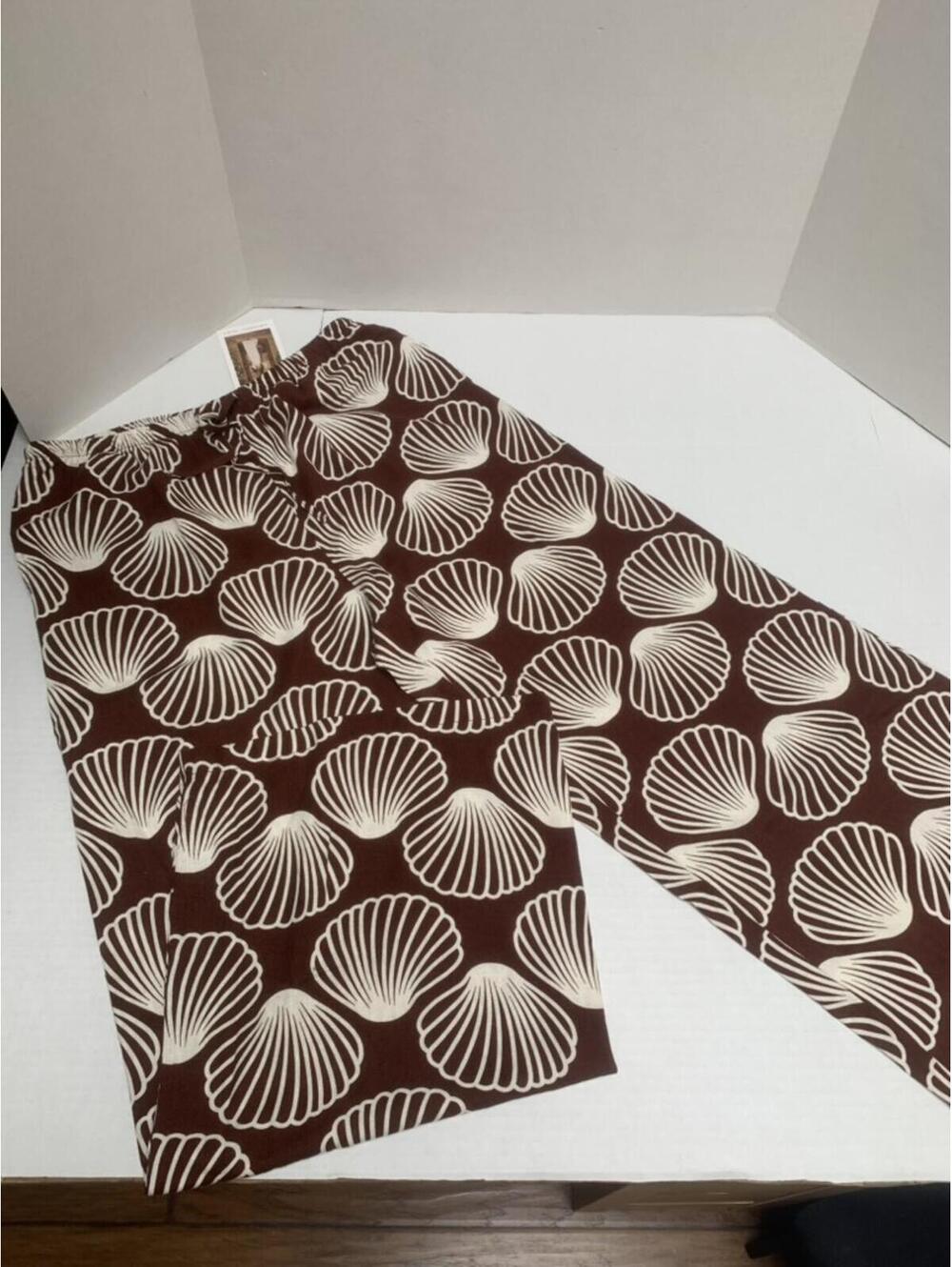 NWT Sincerely Jules Chocolate Brown and Cream Womans Size L Pants